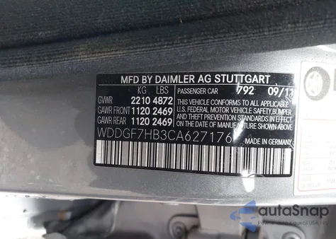 2012 Mercedes-Benz C 63 Amg из США, поврежденный, VIN WDDGF7HB3CA627176